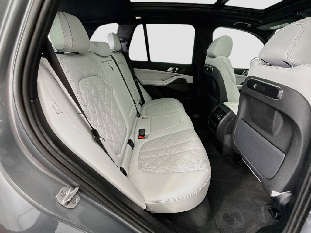 Certified 2025 BMW X5 xDrive40i AWD/4WD image 21