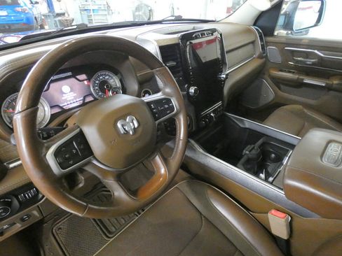 Used 2021 RAM 1500 Limited AWD/4WD image 9