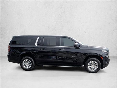 Used 2023 Chevrolet Suburban LS w/ Driver Alert Package image 4