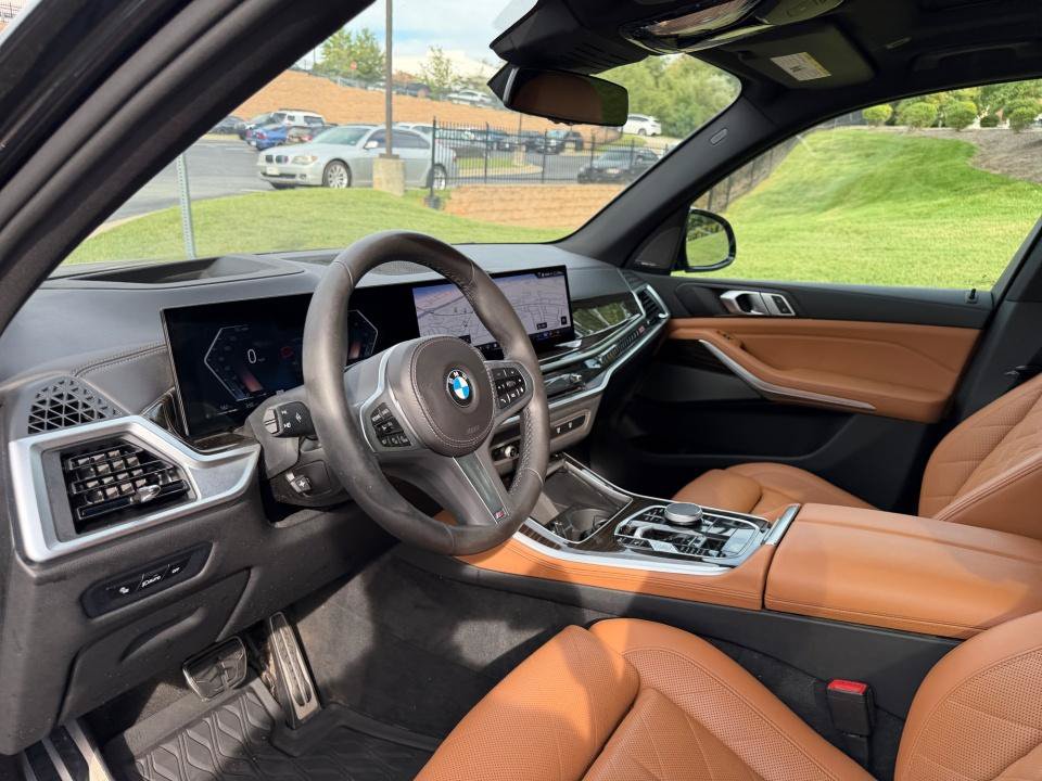 Used 2024 BMW X5 xDrive40i w/ M Sport Package AWD/4WD image 30