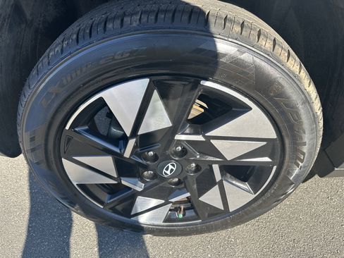 Used 2024 Hyundai Kona SEL w/ Convenience Package image 29