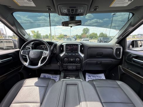 Used 2021 Chevrolet Silverado 1500 LT Trail Boss w/ Convenience Package II AWD/4WD image 16