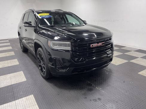 Used 2023 GMC Acadia SLE w/ Driver Convenience Package image 6