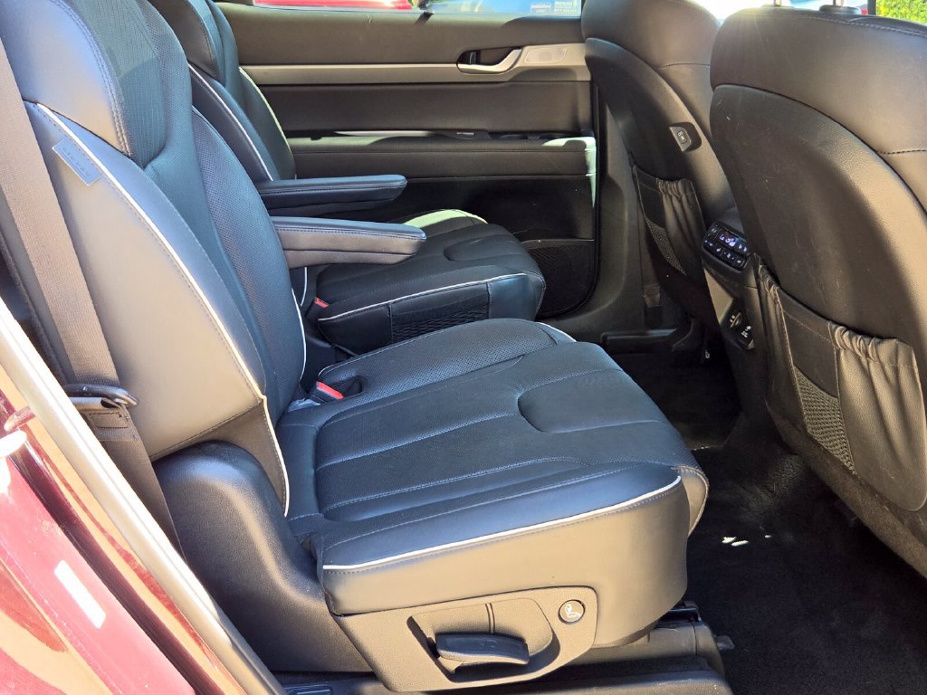Used 2024 Hyundai Palisade SEL w/ Premium Package FWD image 17