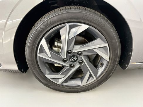 Used 2025 Hyundai Elantra Sport FWD image 34