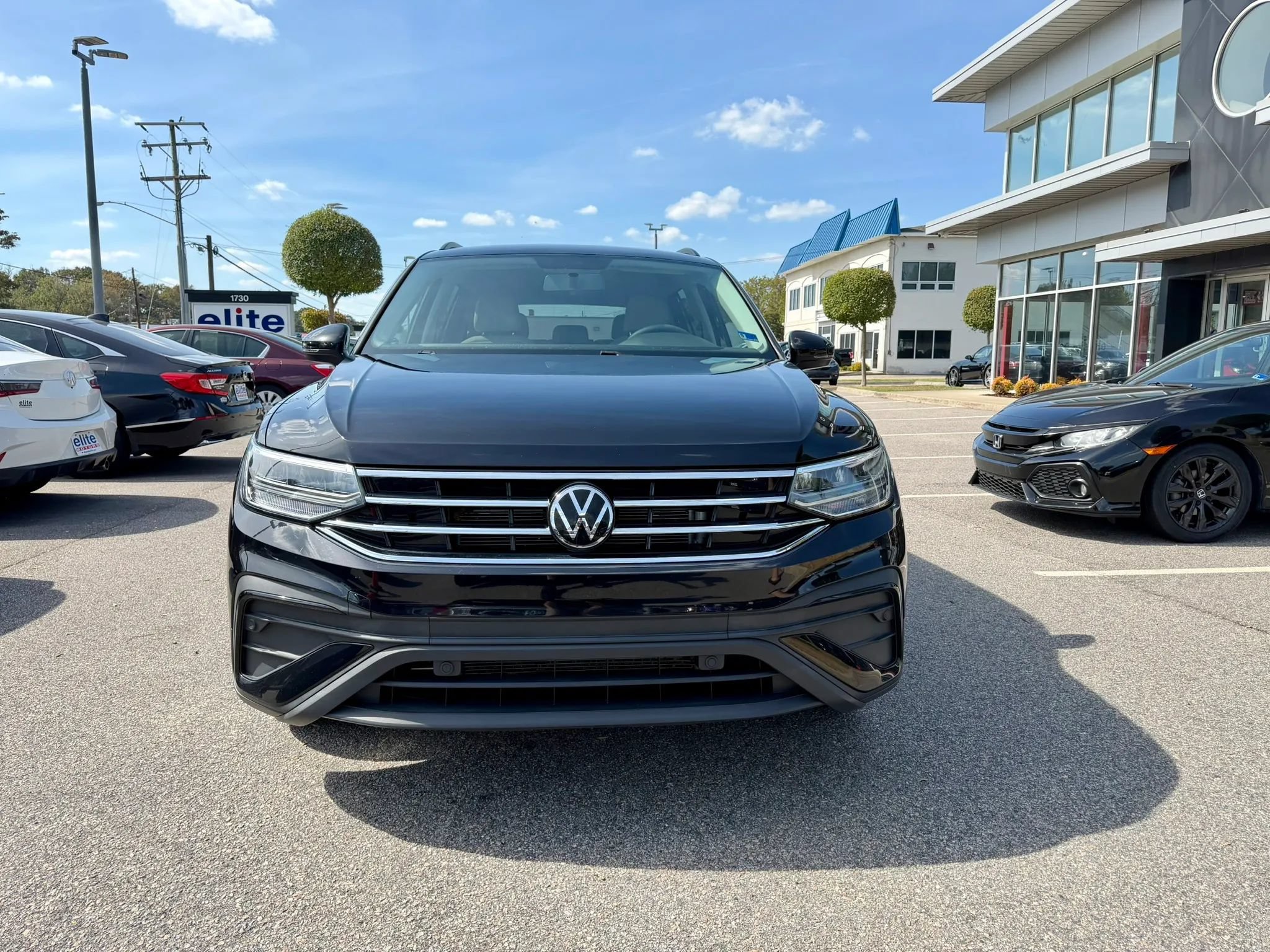 Used 2022 Volkswagen Tiguan S AWD/4WD image 2