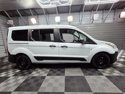 Used 2019 Ford Transit Connect XL FWD image 10