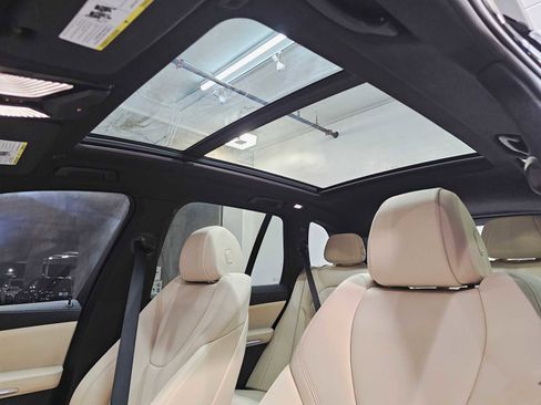 Used 2022 BMW X5 xDrive40i w/ Parking Assistance Package image 24