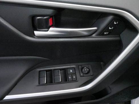 Certified 2025 Toyota RAV4 XLE Premium image 19