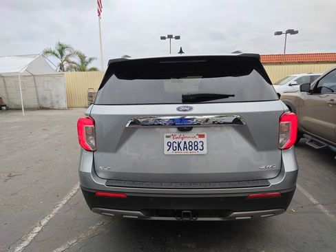 Used 2023 Ford Explorer XLT w/ Equipment Group 202A AWD/4WD image 4