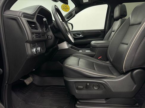 Used 2023 GMC Yukon XL SLT w/ SLT Premium Package AWD/4WD image 19