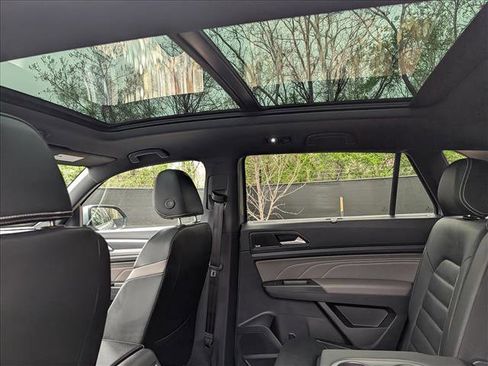 Used 2023 Volkswagen Atlas Cross Sport SEL Premium R-Line image 29