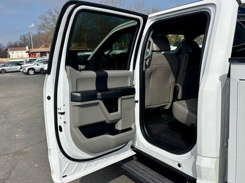 Used 2019 Ford F250 XL w/ Power Equipment Group RWD image 18
