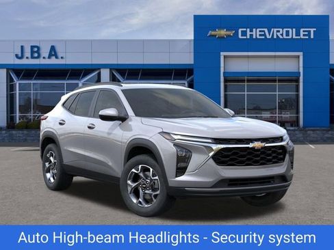 New 2026 Chevrolet Trax LT w/ Sunroof Package image 7