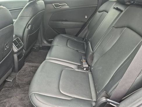 Used 2025 Kia Sportage EX FWD image 23