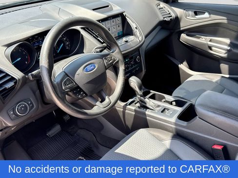 Used 2018 Ford Escape SE w/ SE Sync 3 Package FWD image 2