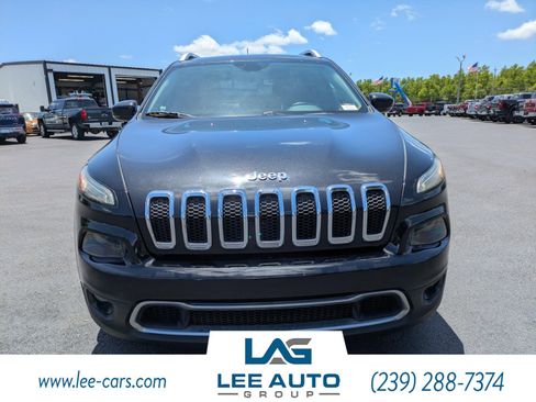 Used 2016 Jeep Cherokee Limited w/ Luxury Group FWD image 8