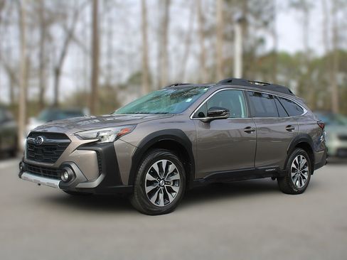 Used 2024 Subaru Outback Limited image 3