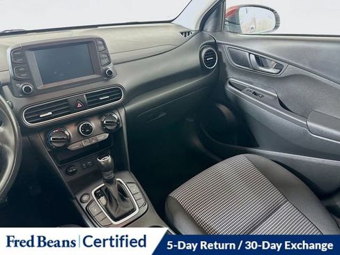 Used 2018 Hyundai Kona SEL w/ SEL Tech Package 02 image 24