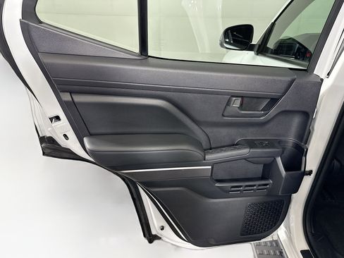 Used 2025 Toyota 4Runner SR5 image 26