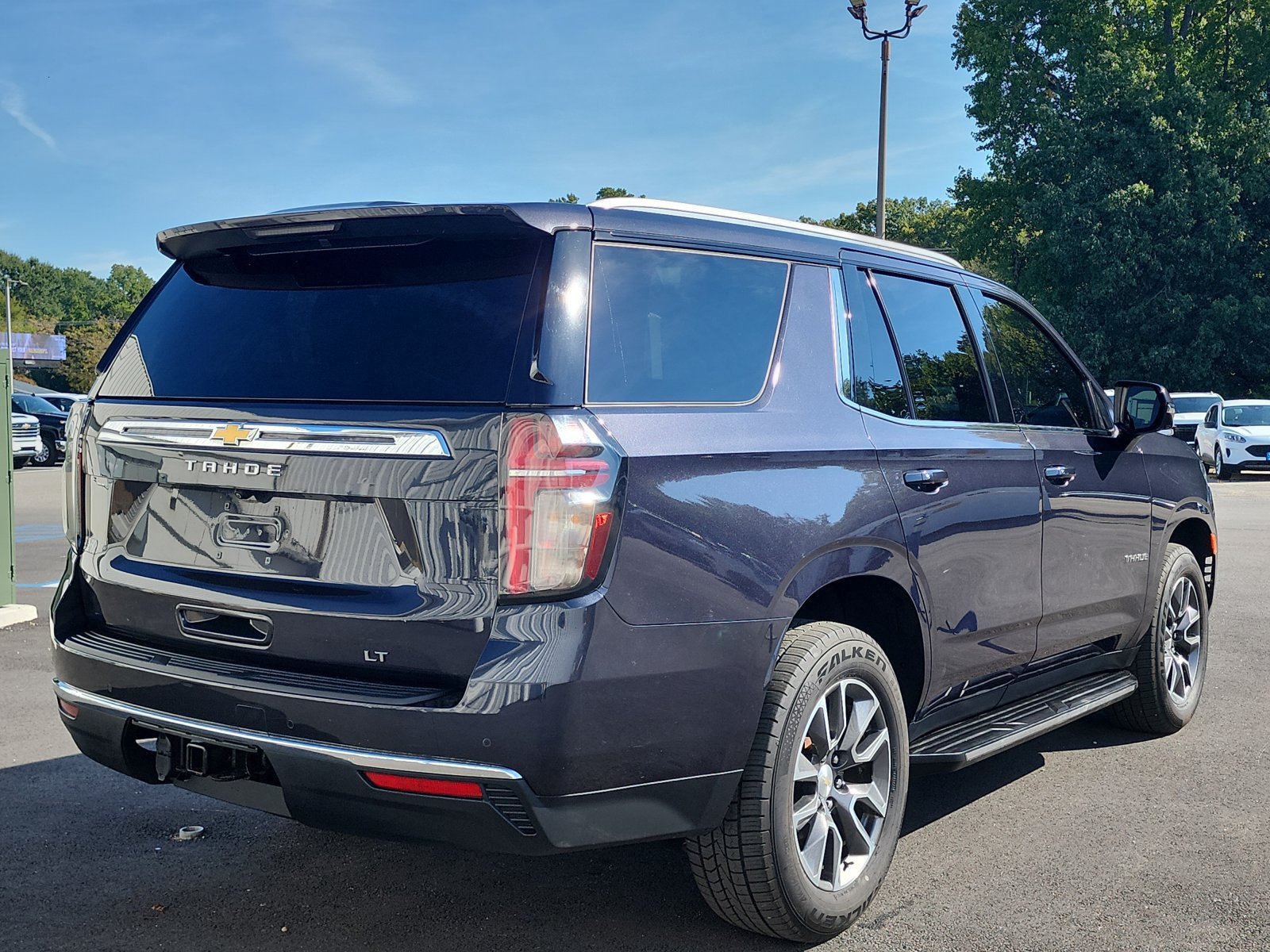 Used 2022 Chevrolet Tahoe LT w/ LT Signature Plus Package AWD/4WD image 5