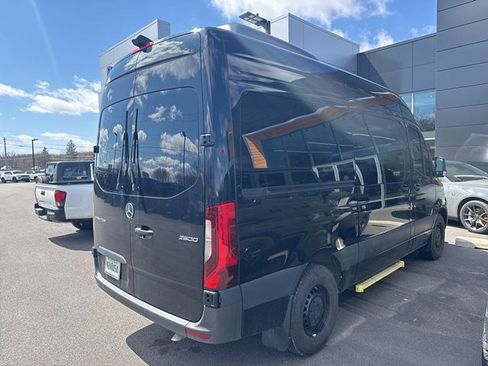 Used 2025 Mercedes-Benz Sprinter 2500 image 6
