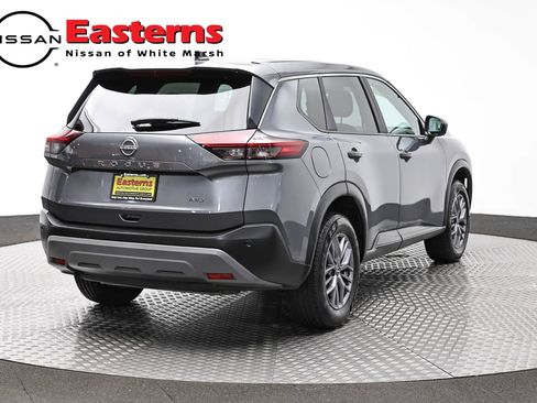 Used 2023 Nissan Rogue S AWD/4WD image 5