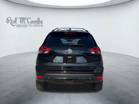 Used 2018 Nissan Rogue SV w/ Premium Package image 4