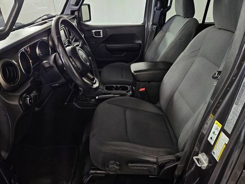 Used 2019 Jeep Wrangler Unlimited Sport S AWD/4WD image 22