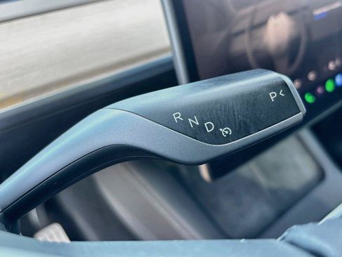 Used 2022 Tesla Model Y Performance AWD/4WD image 17