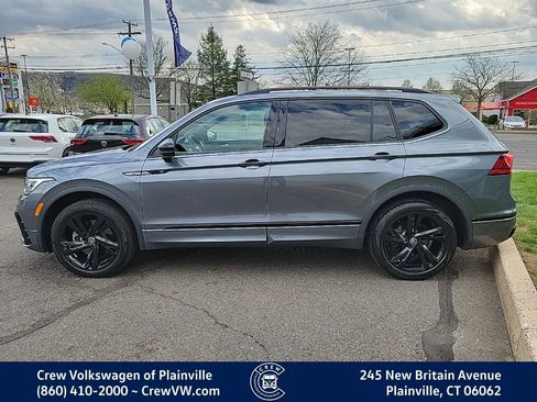 Used 2023 Volkswagen Tiguan SE R-Line FWD image 25