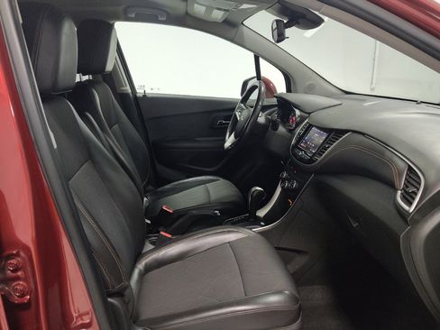 Used 2022 Chevrolet Trax LT w/ Driver Confidence Package AWD/4WD image 21