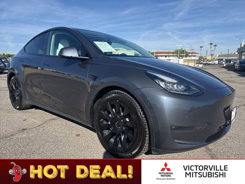 Used 2021 Tesla Model Y Long Range image 1