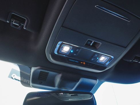 Used 2022 Ford F150 Lightning Lariat image 46