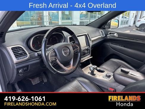 Used 2014 Jeep Grand Cherokee Overland w/ Advanced Technology Group AWD/4WD image 17