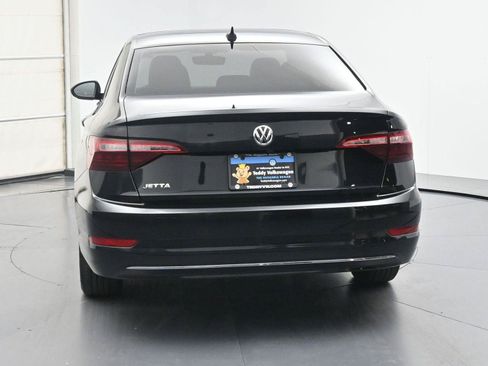 Certified 2021 Volkswagen Jetta SE FWD image 28