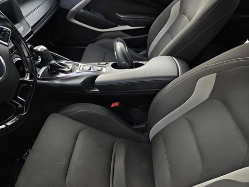 Used 2023 Chevrolet Camaro LT image 8