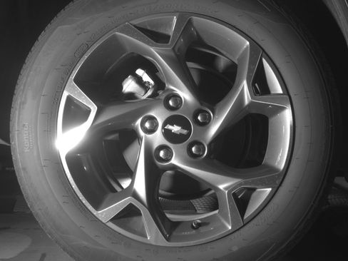 Used 2025 Chevrolet Trax LT FWD image 15