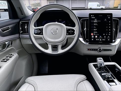 New 2026 Volvo XC90 T8 Ultra image 15