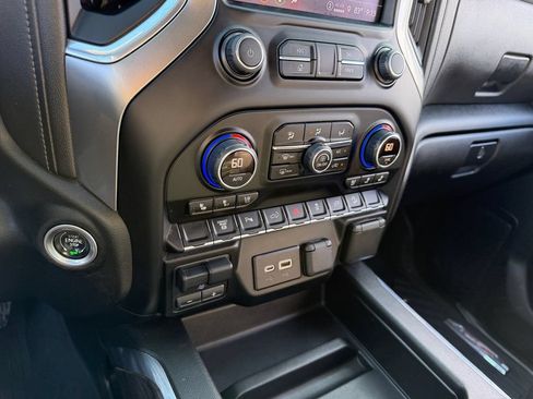 Used 2022 Chevrolet Silverado 2500 LTZ w/ LTZ Plus Package AWD/4WD image 31