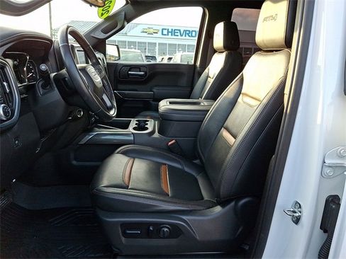 Used 2020 GMC Sierra 1500 AT4 w/ Off-Road Performance Package image 14