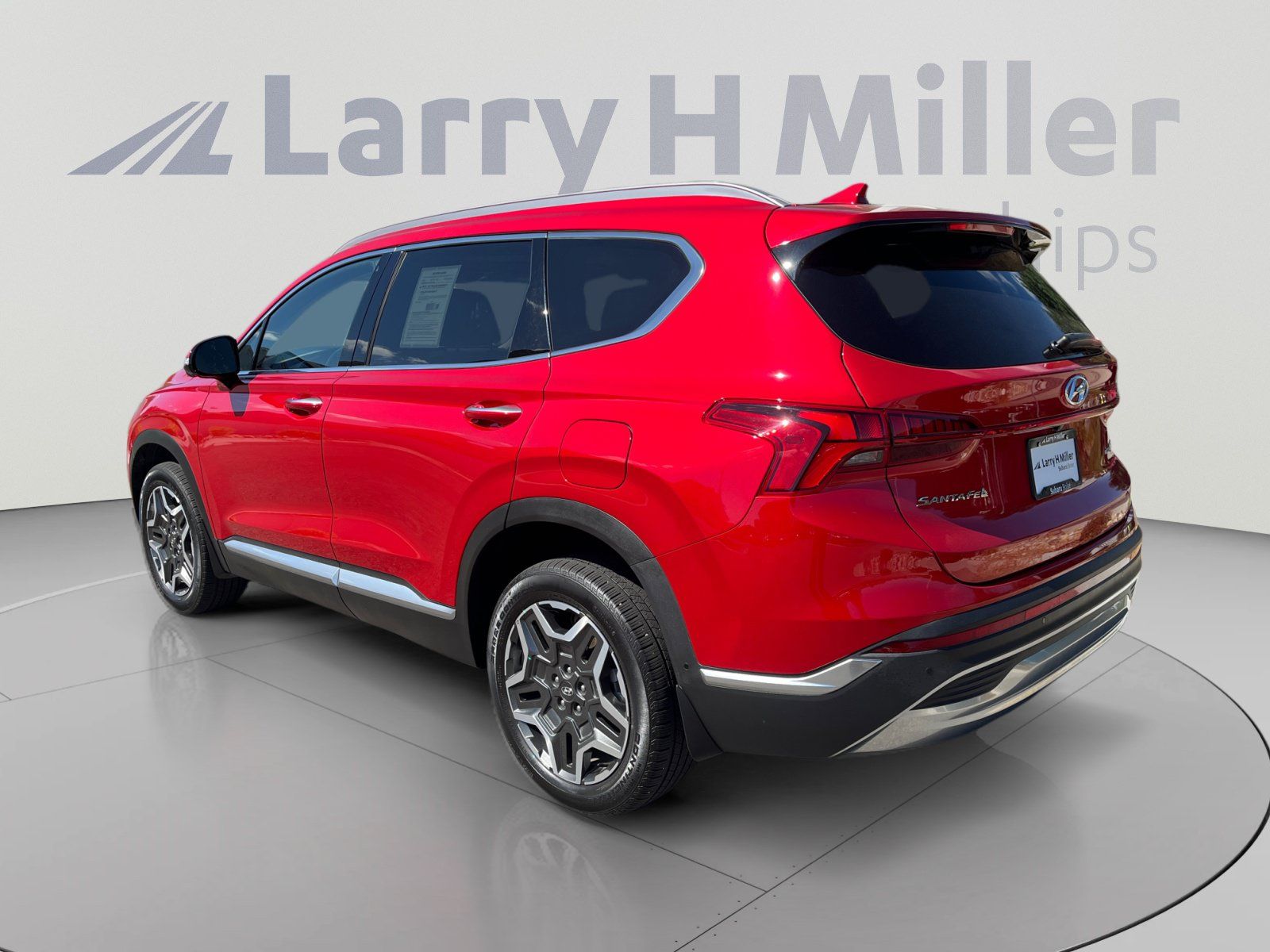 Used 2023 Hyundai Santa Fe Limited w/ Cargo Package AWD/4WD image 3