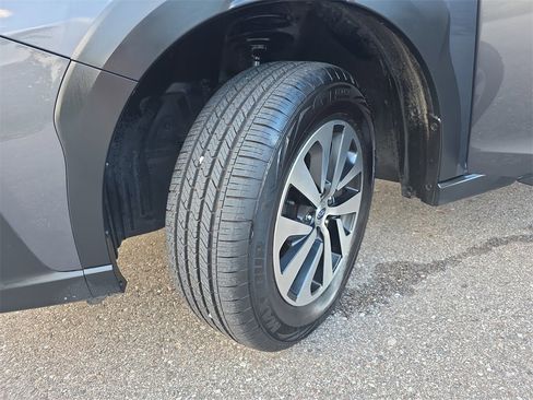 Used 2023 Subaru Outback Premium image 32