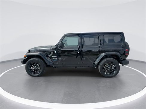 Used 2024 Jeep Wrangler Unlimited Sahara image 5