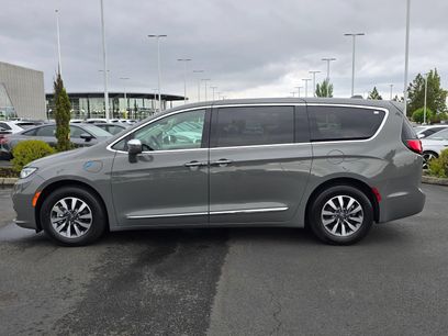 Used 2022 Chrysler Pacifica Limited