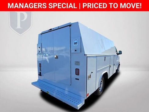 New 2025 Chevrolet Express 3500 w/ Power Convenience Package image 7