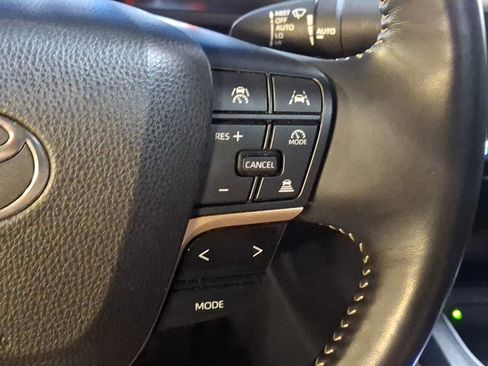 Used 2024 Toyota Crown Limited image 24