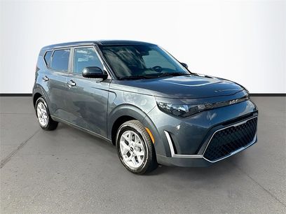New 2025 Kia Soul LX
