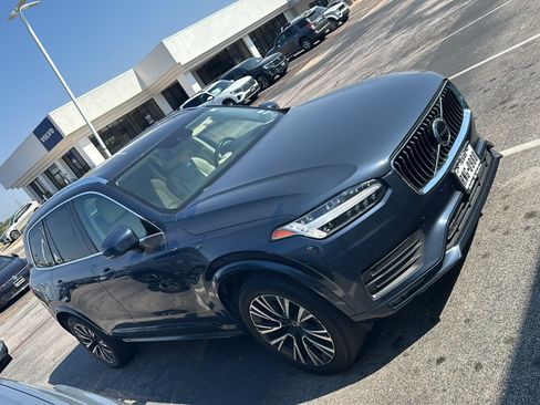 Used 2022 Volvo XC90 T6 Momentum w/ Advanced Package AWD/4WD image 5