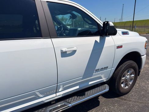 Used 2022 RAM 2500 Big Horn w/ Level C Equiment Group AWD/4WD image 4